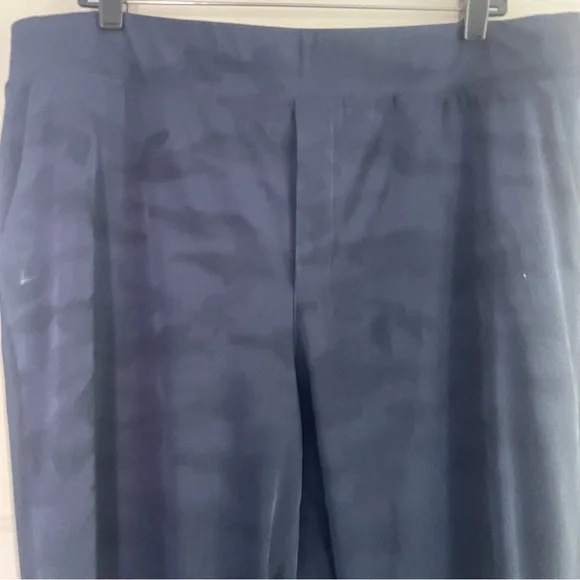 Athleta Brooklyn Ankle Camo Straight Leg Pants Size 18 - 26871 - Picture 7 of 13